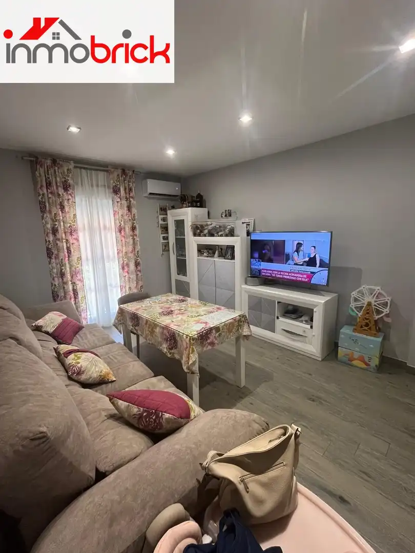Sala de estar de Piso en venta en Lucena con Aire acondicionado
