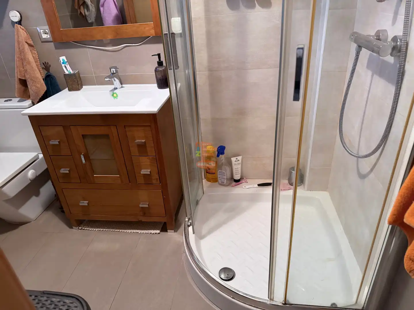 Bathroom of Houses for sale in Zaragoza  with Air Conditioner, Heating and Private garden