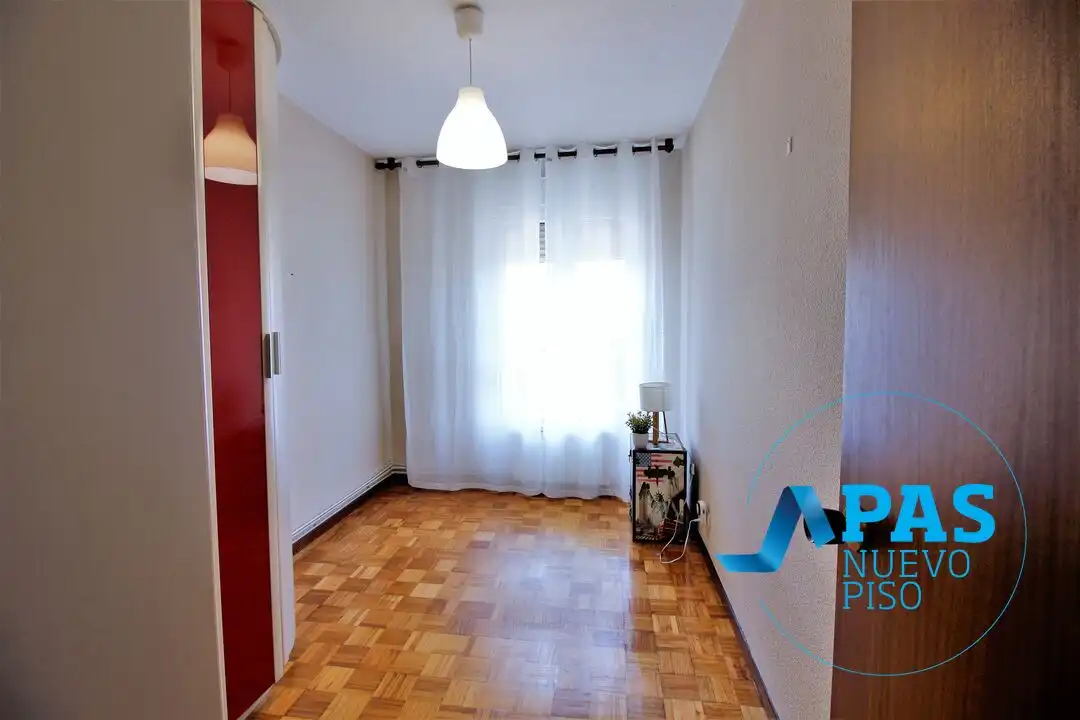 Habitación de Piso en venta en Santander con Calefacción, Trastero y Amueblado