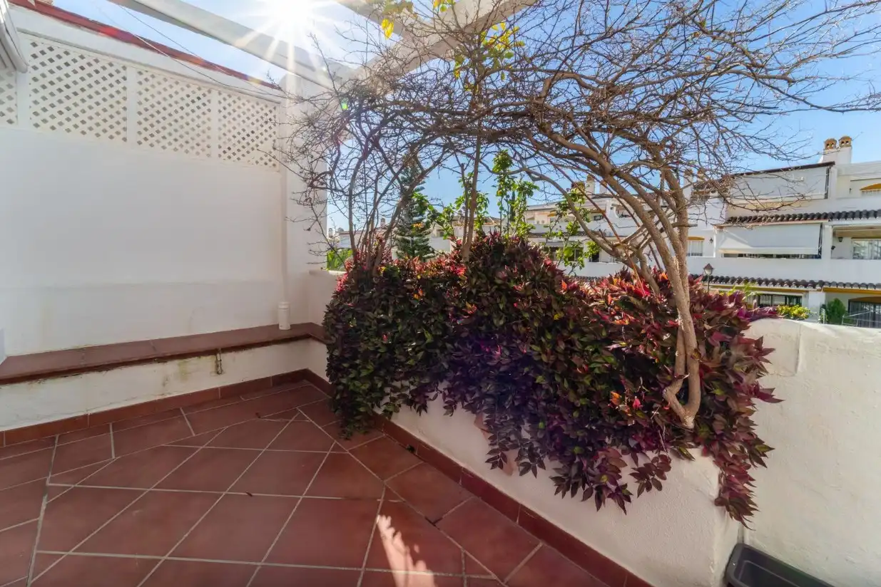 Jardí de Dúplex en venda en Marbella amb Aire condicionat, Calefacció i Jardí privat