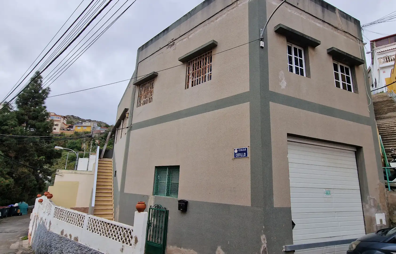 Vista exterior de Casa o xalet en venda en Las Palmas de Gran Canaria amb Terrassa i Traster