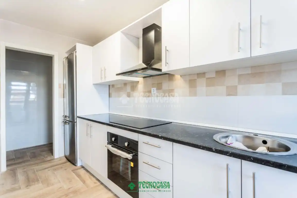 Cocina de Piso en venta en  Almería Capital con Aire acondicionado