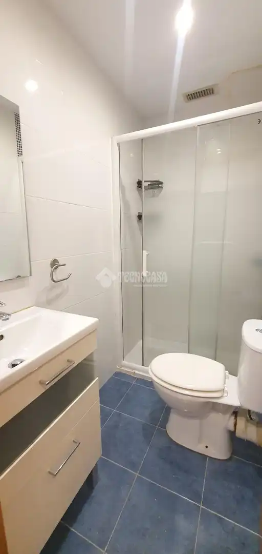Badezimmer von Wohnung zum Verkauf in Madrid mit Klimaanlage, Heizung und Terrasse