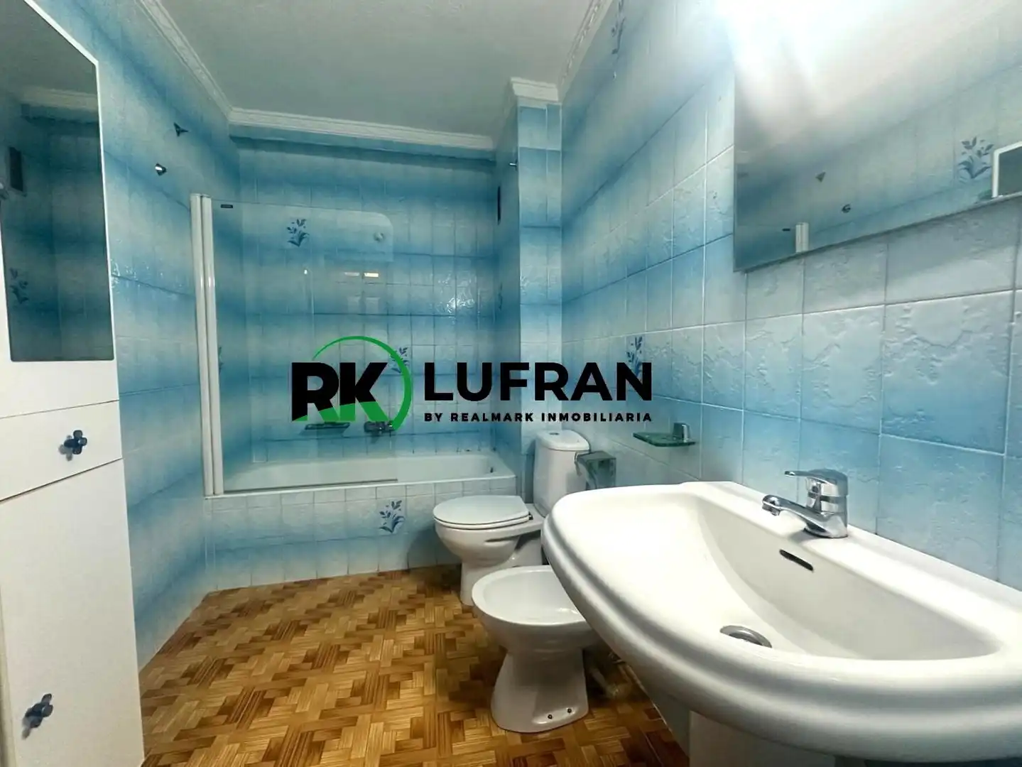 Badezimmer von Wohnung zum Verkauf in Alicante / Alacant mit Balkon