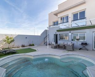 Piscina de Casa o xalet en venda en Calicasas amb Terrassa i Piscina