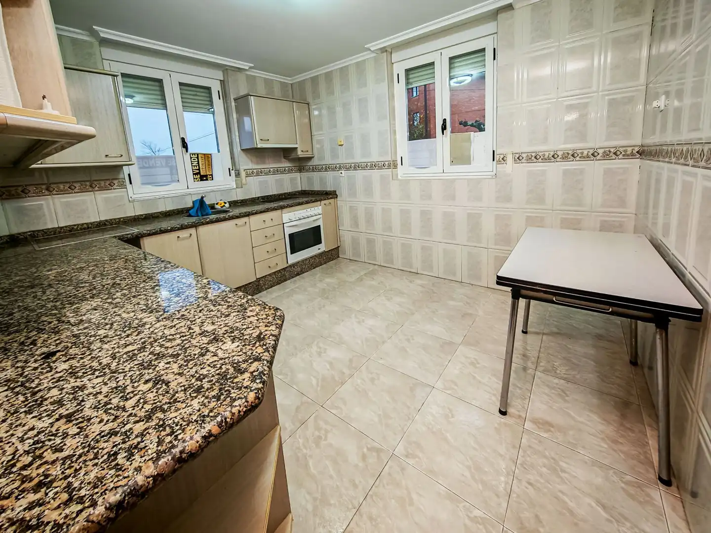 Cocina de Casa o chalet en venta en Quintana del Castillo con Calefacción, Jardín privado y Trastero