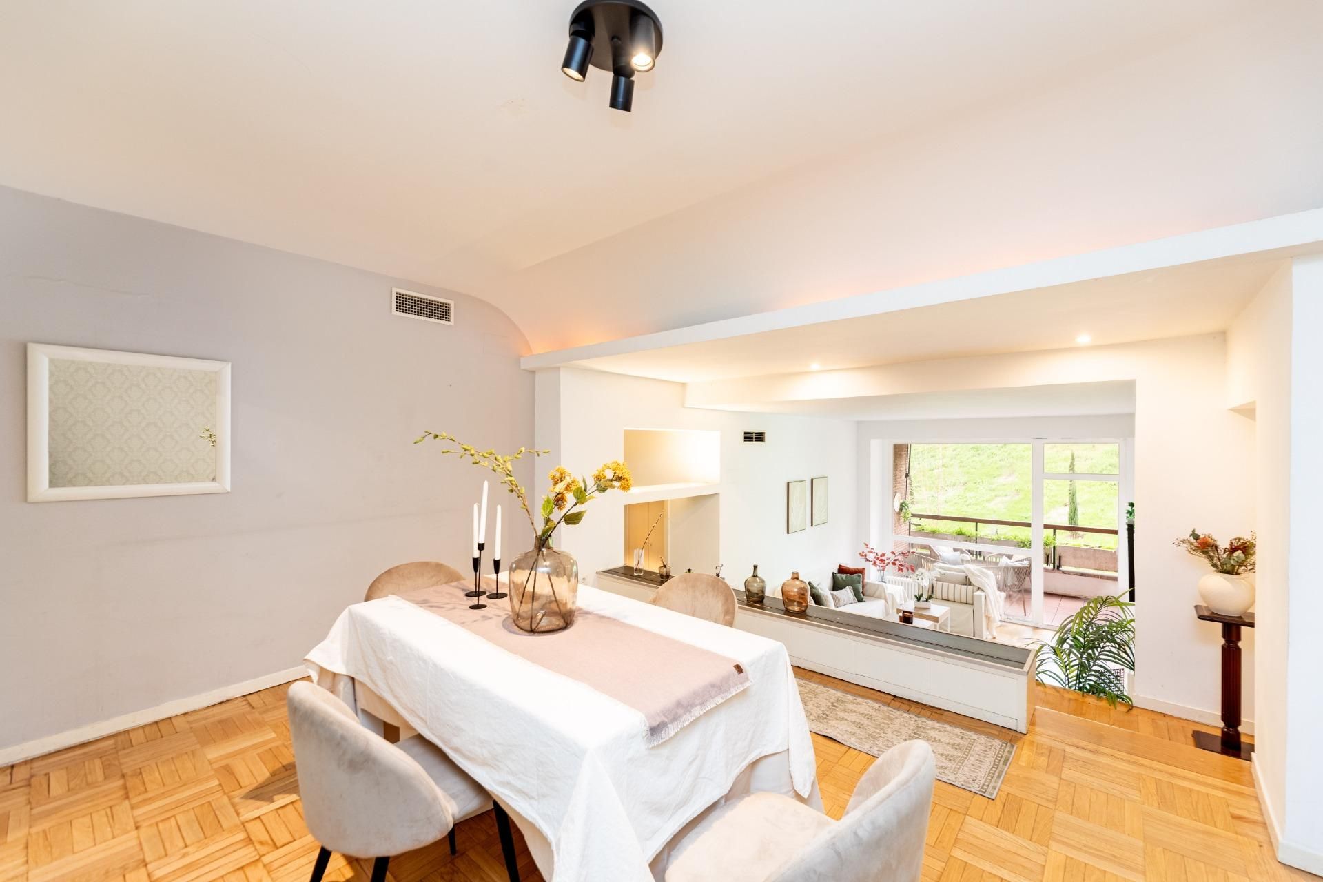 Dining room of Duplex for sale in  Madrid Capital  with Air Conditioner, Heating and Terrace