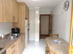 Cocina de Piso de alquiler en Gijón  con Calefacción, Parquet y Trastero