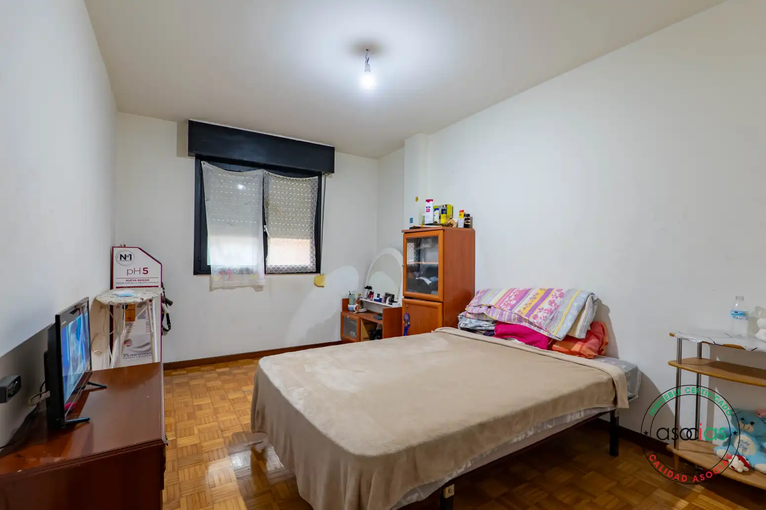 Habitación de Piso en venta en Gijón  con Calefacción, Parquet y Trastero