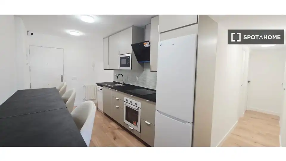 Küche von Wohnung zur untervermieten in Madrid mit Klimaanlage, Heizung und Terrasse
