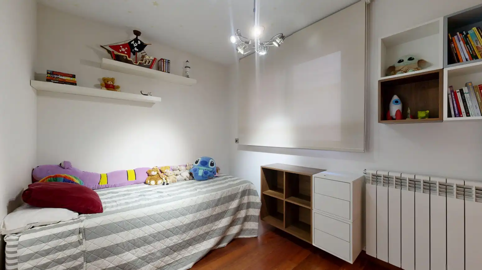 Bedroom of Flat for rent in Mislata  with Air Conditioner, Parquet flooring and Storage room