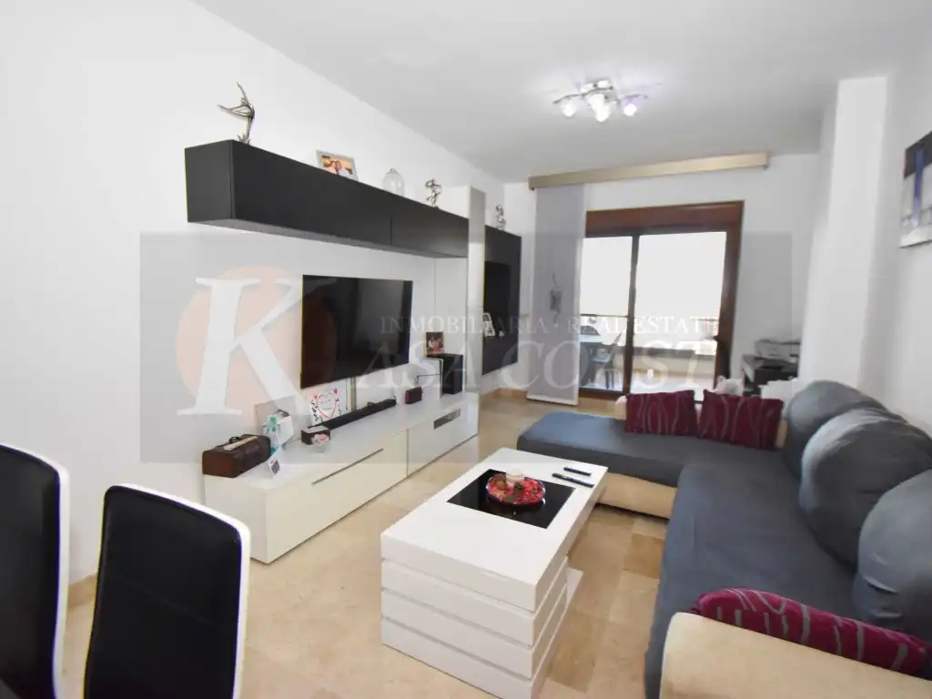 Living room of Flat for sale in Mijas  with Air Conditioner, Private garden and Terrace