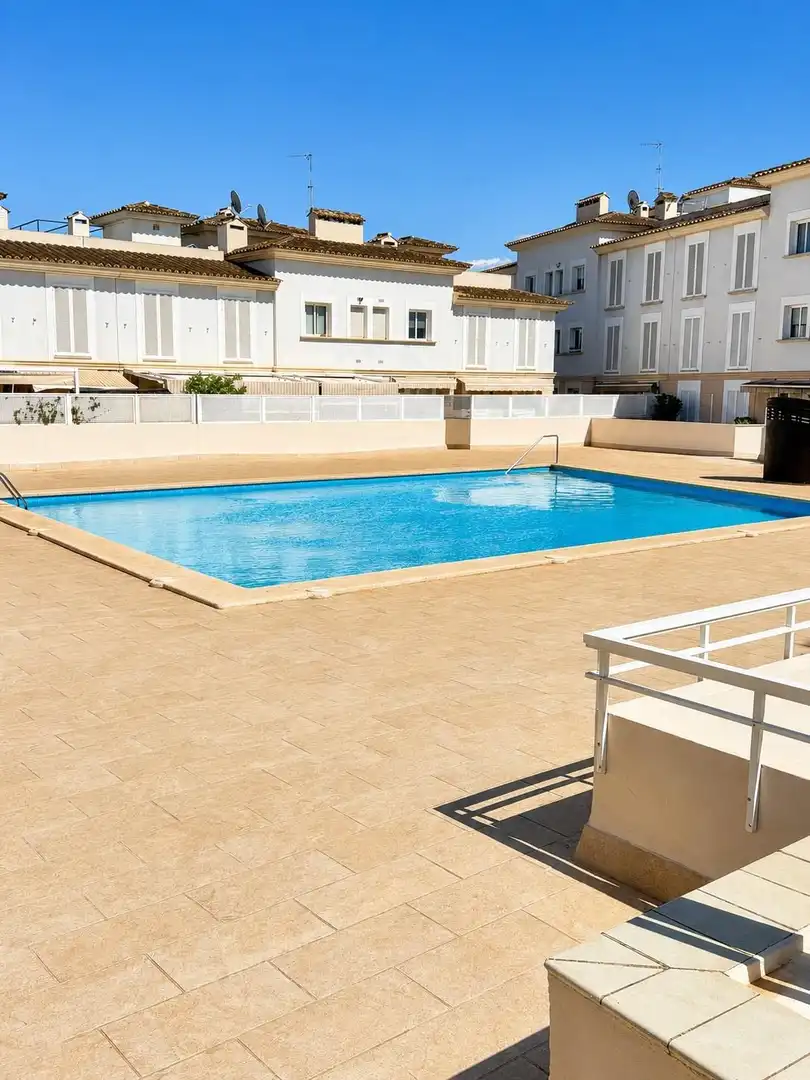 Piscina de Apartament de lloguer en  Palma de Mallorca amb Aire condicionat, Calefacció i Terrassa