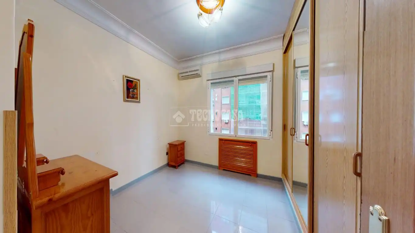 Habitación de Piso en venta en Madrid con Aire acondicionado y Calefacción