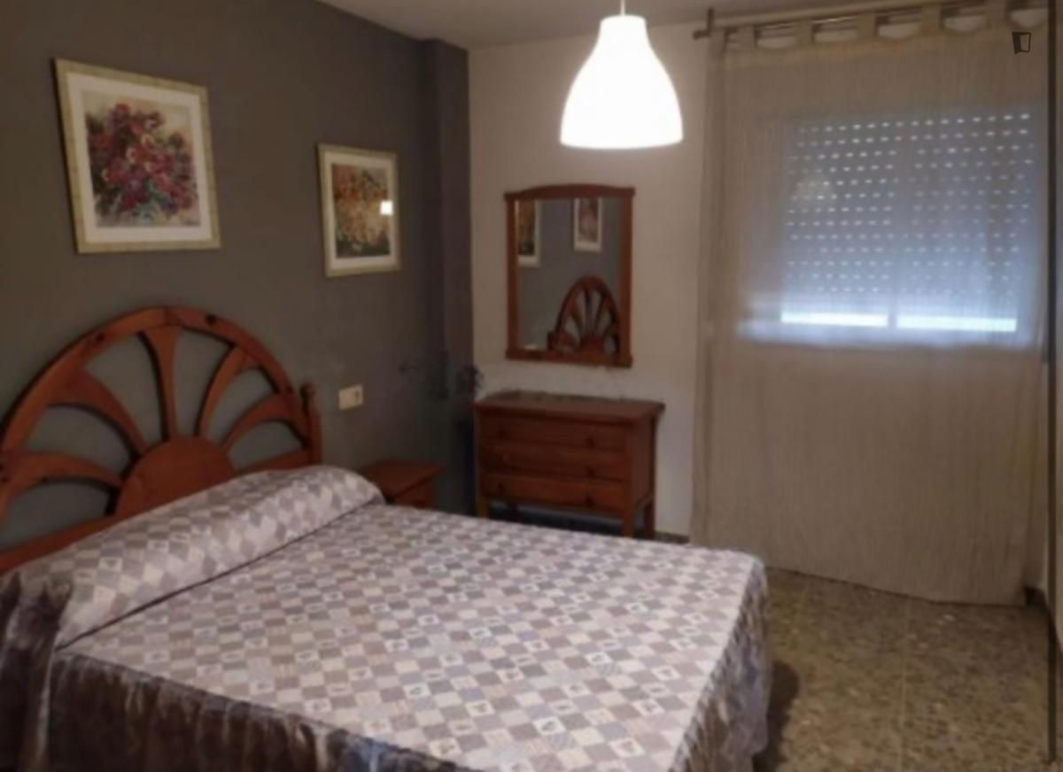 Apartament per a compartir a Parque Ayala - Jardín de la Abadía - Huelín