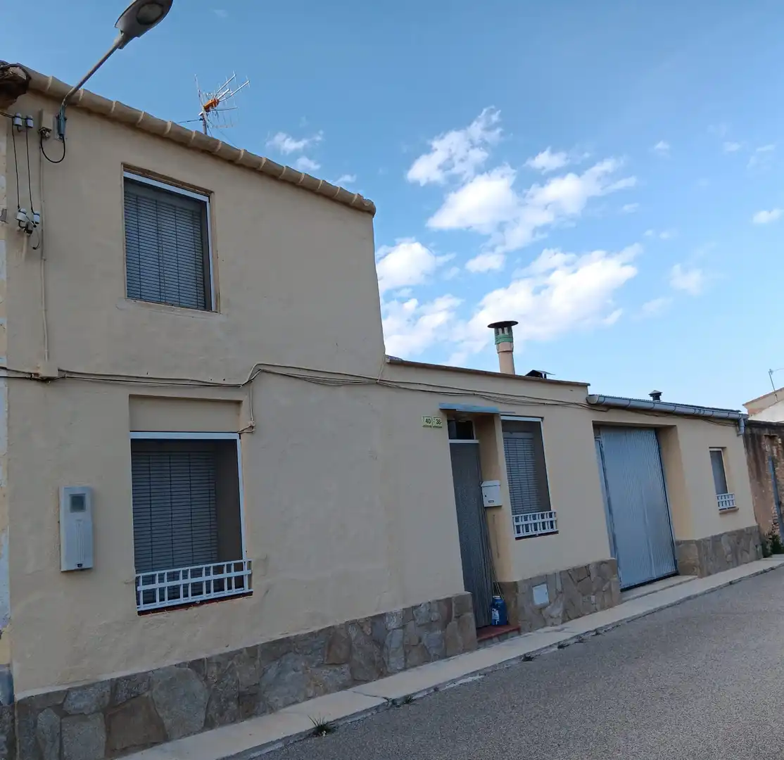 Vista exterior de Casa adosada en venta en Tortosa