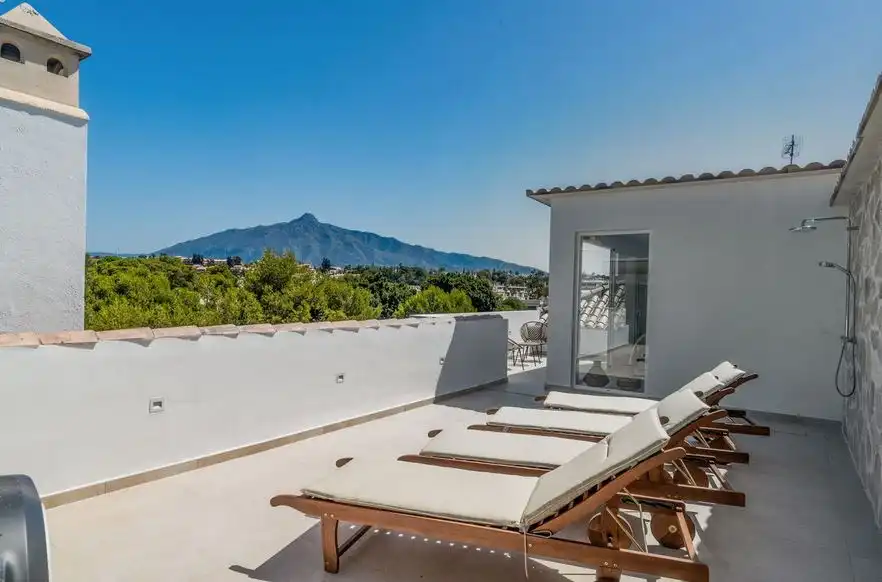 Terrassa de Dúplex en venda en Marbella amb Aire condicionat, Terrassa i Moblat