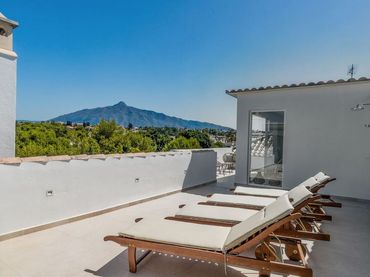 Dúplex amb ascensor en venda a Nueva Andalucía
