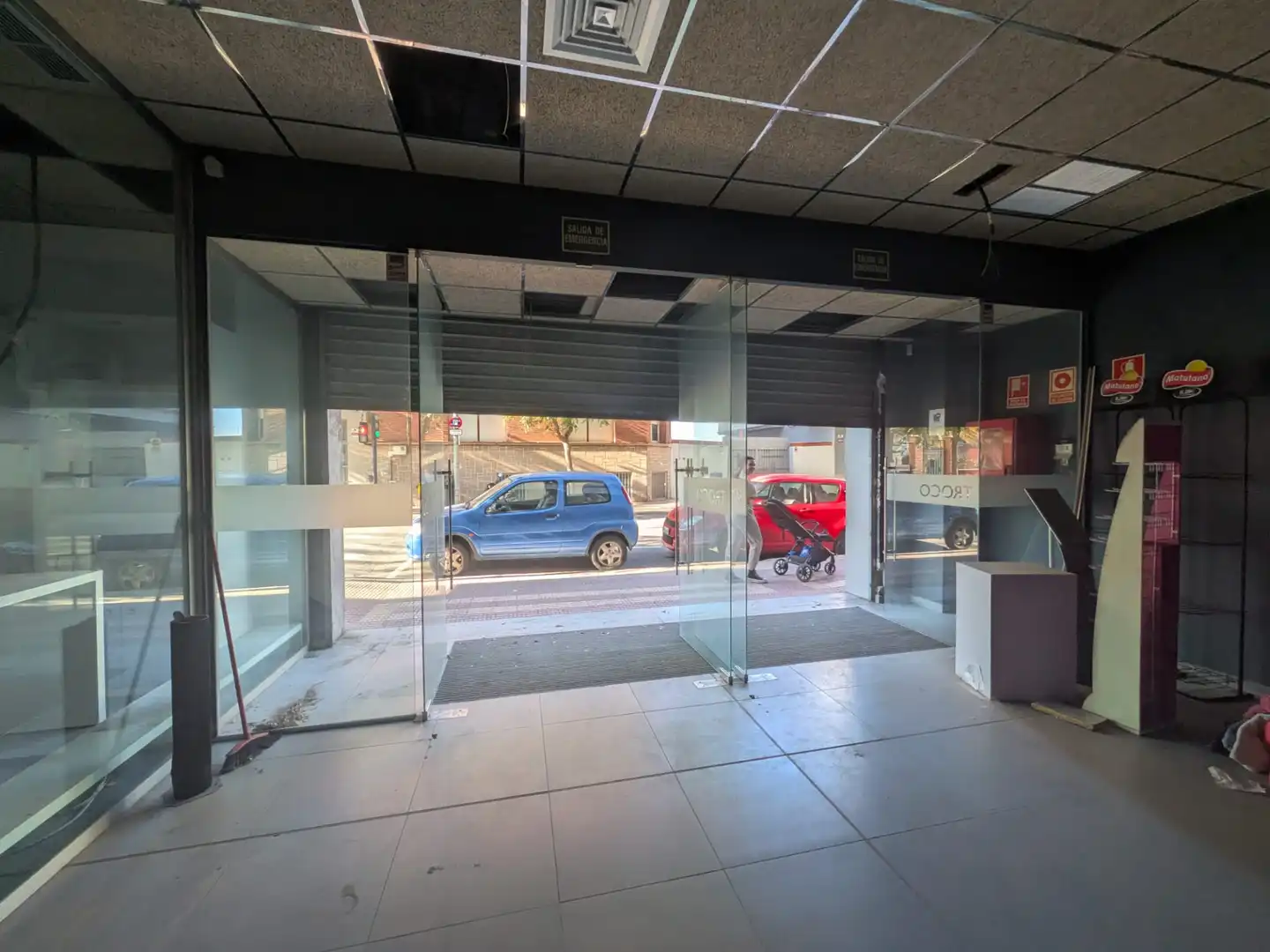 Local comercial en alquiler en Camino de Onda - Salesianos