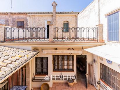 Vista exterior de Finca rústica en venda en Albuixech amb Terrassa i Balcó