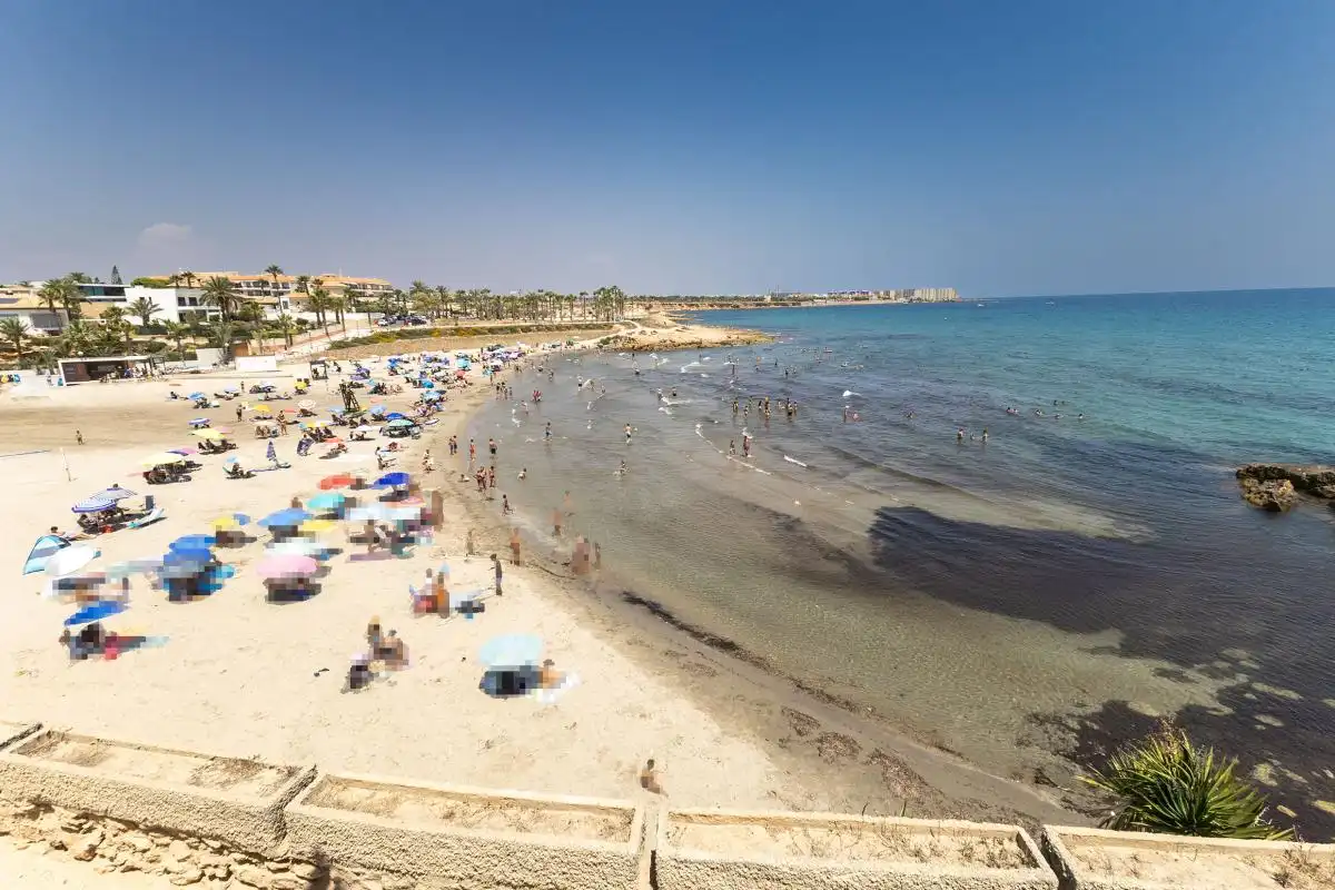 Vista exterior de Casa adosada en venda en Orihuela amb Calefacció, Jardí privat i Piscina