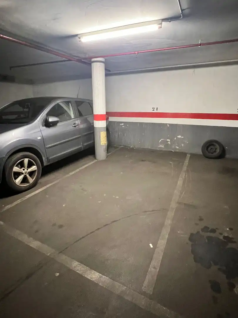 Parkplatz von Garage zum Verkauf in Barcelona