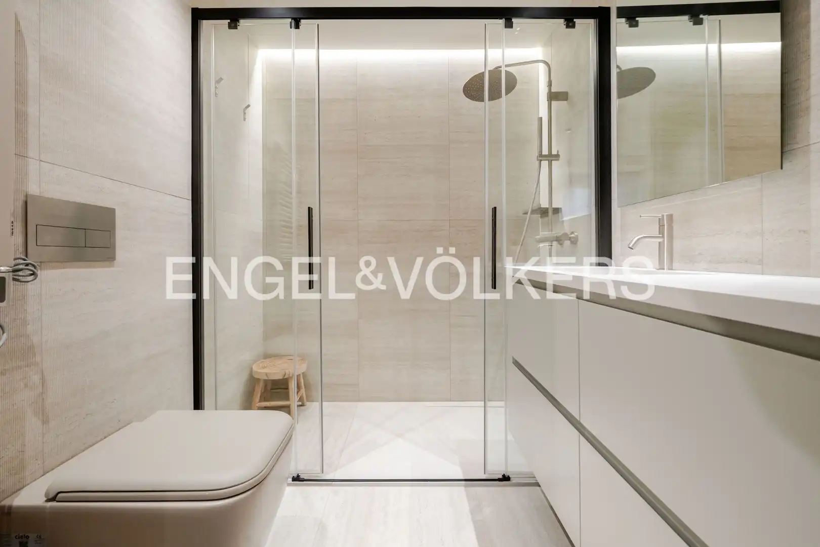 Baño de Dúplex de alquiler en Zarautz con Calefacción, Amueblado y Balcón
