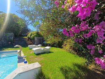 Villa con piscina in vendita a Lugar Caneiro