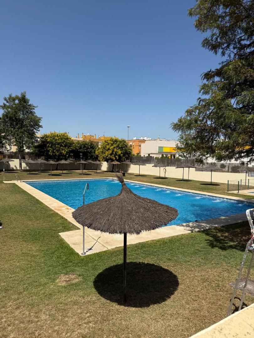 Piscina de Pis en venda en Alcalá de Guadaira amb Terrassa i Piscina