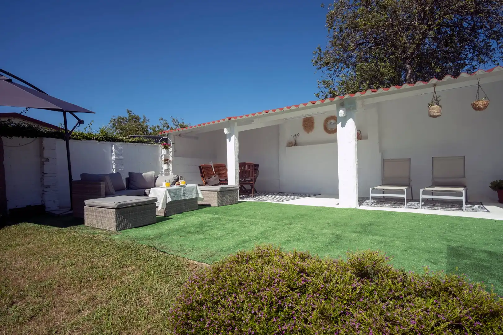 Terrassa de Casa o xalet en venda en Vigo  amb Calefacció, Jardí privat i Parquet