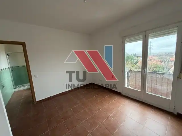 Dormitori de Casa o xalet en venda en Otero amb Calefacció, Jardí privat i Balcó