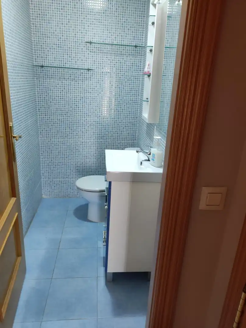 Bany de Dúplex de lloguer en El Viso de San Juan amb Aire condicionat, Calefacció i Terrassa