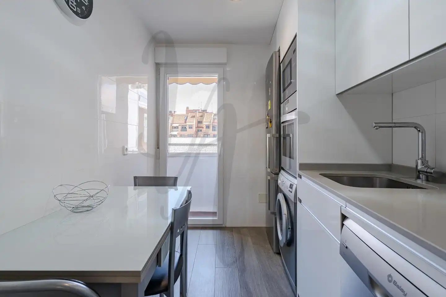 Küche von Wohnung zum Verkauf in Madrid mit Klimaanlage, Heizung und Parkett