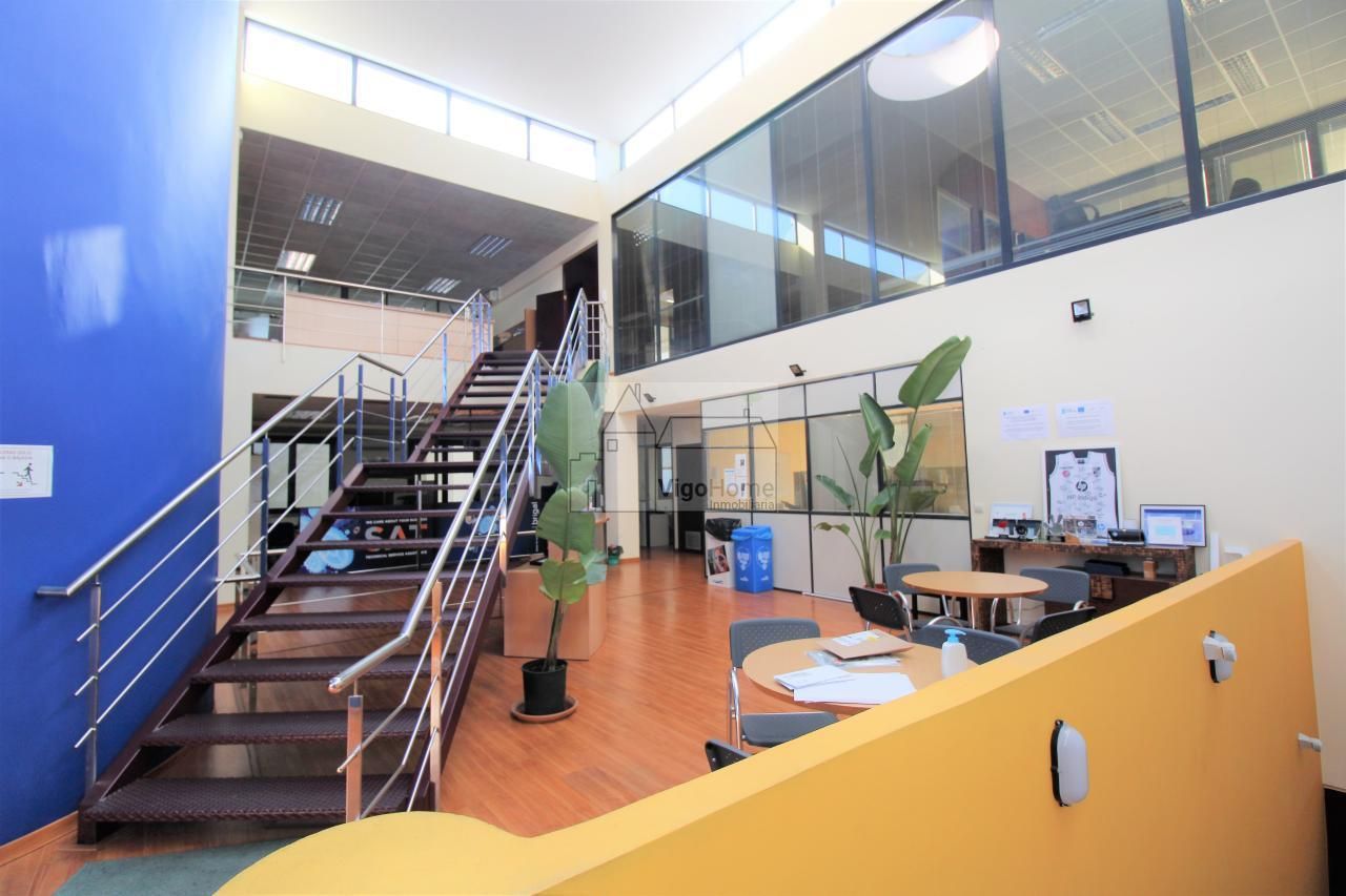 Office for sale in Vigo   with Air Conditioner, Heating and Furnished