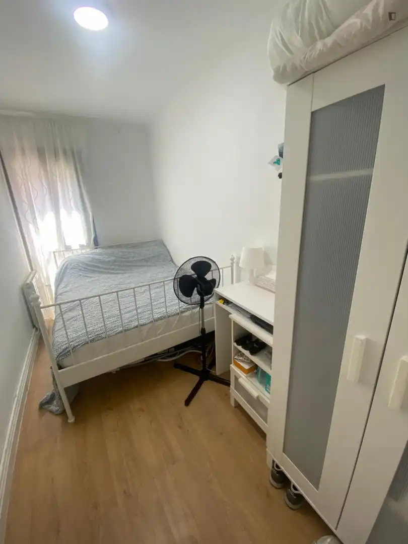 Schlafzimmer von Wohnungen zur untervermieten in Badalona mit Heizung, Möbliert und Internet