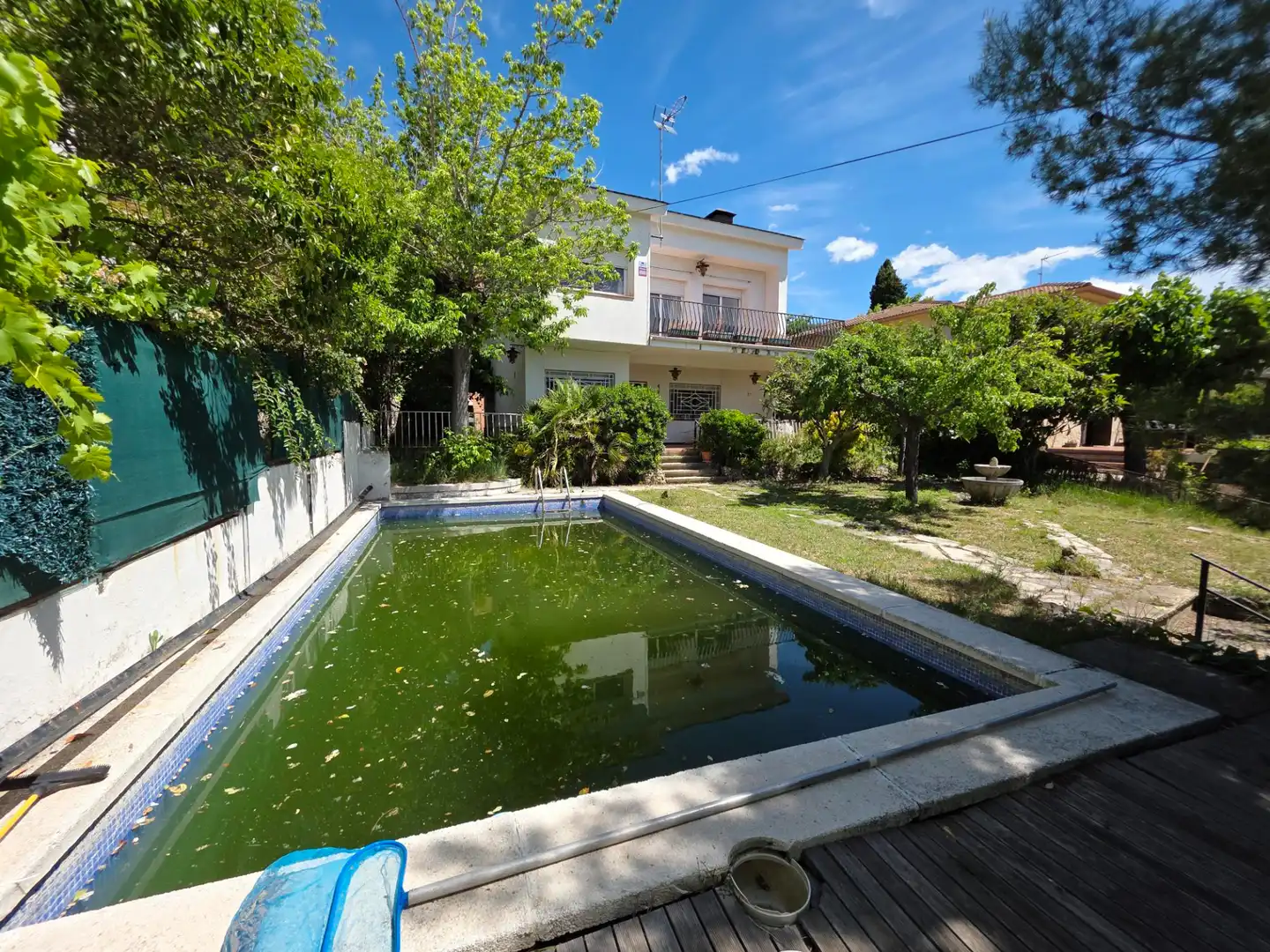 Piscina de Casa o xalet en venda en Vallirana amb Calefacció, Jardí privat i Terrassa