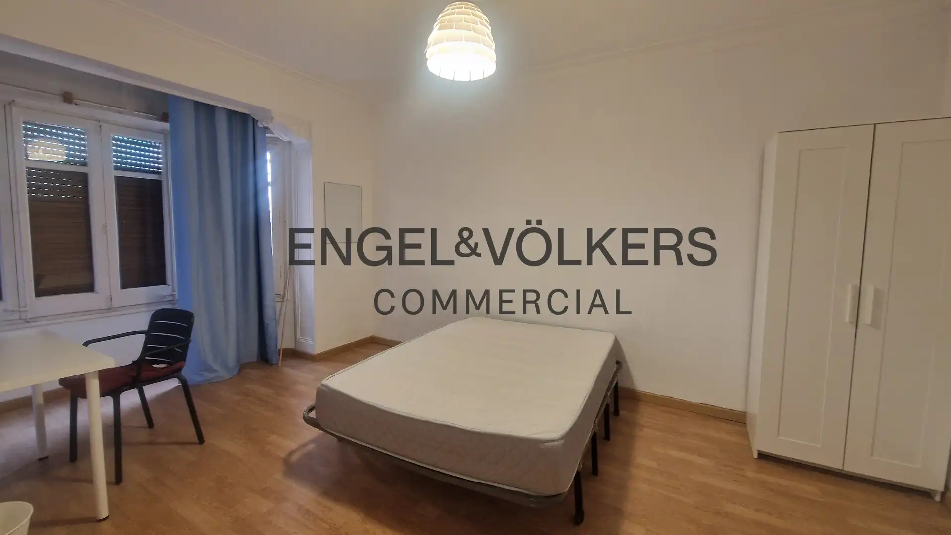Buildings for sale in Collblanc