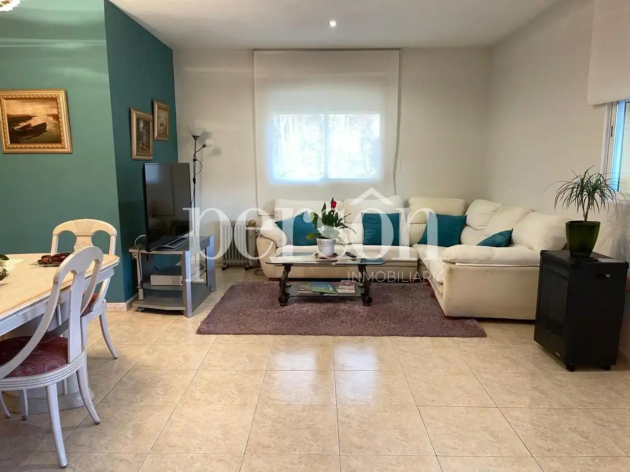 Sala d'estar de Casa o xalet en venda en Godelleta amb Terrassa i Piscina