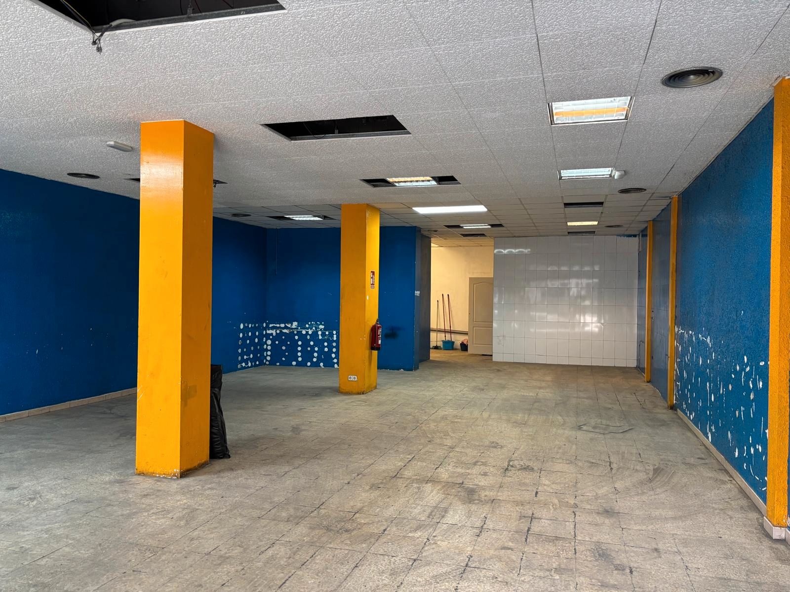 Geschaftsraum zur Miete in Avinguda de Joan XXIII, Sant Adriá Nord