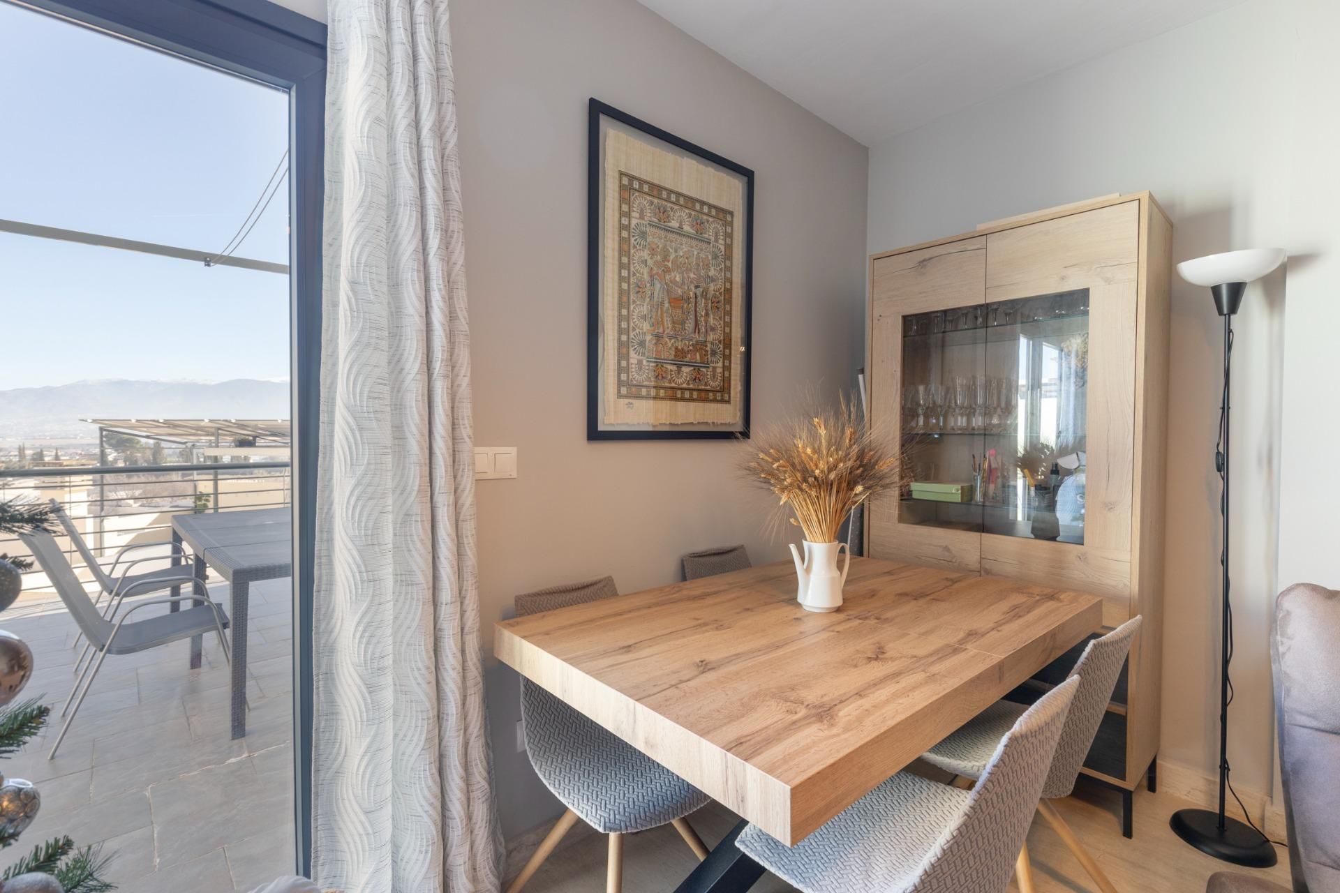 Menjador de Casa adosada en venda en Las Gabias amb Aire condicionat, Calefacció i Jardí privat