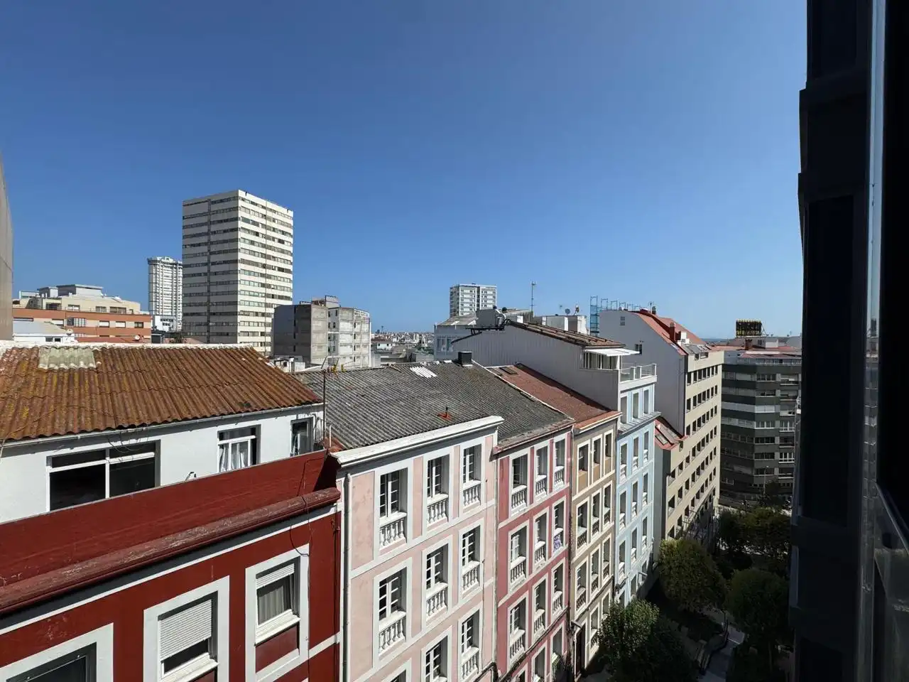 Vista exterior de Pis en venda en A Coruña Capital  amb Calefacció i Traster