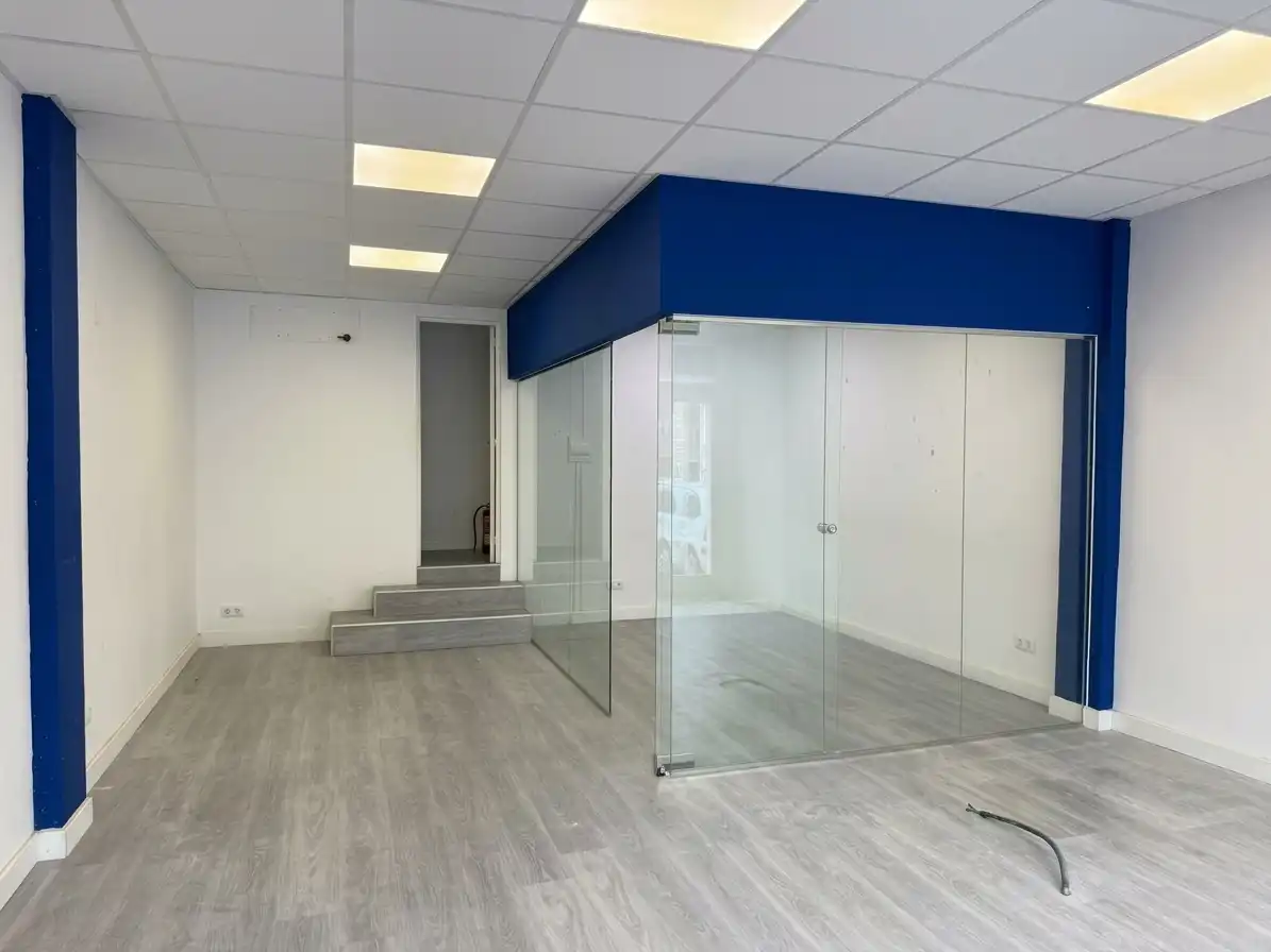 Local comercial en venda a Bellvitge - El Gornal - Granvia LH, imagen 2