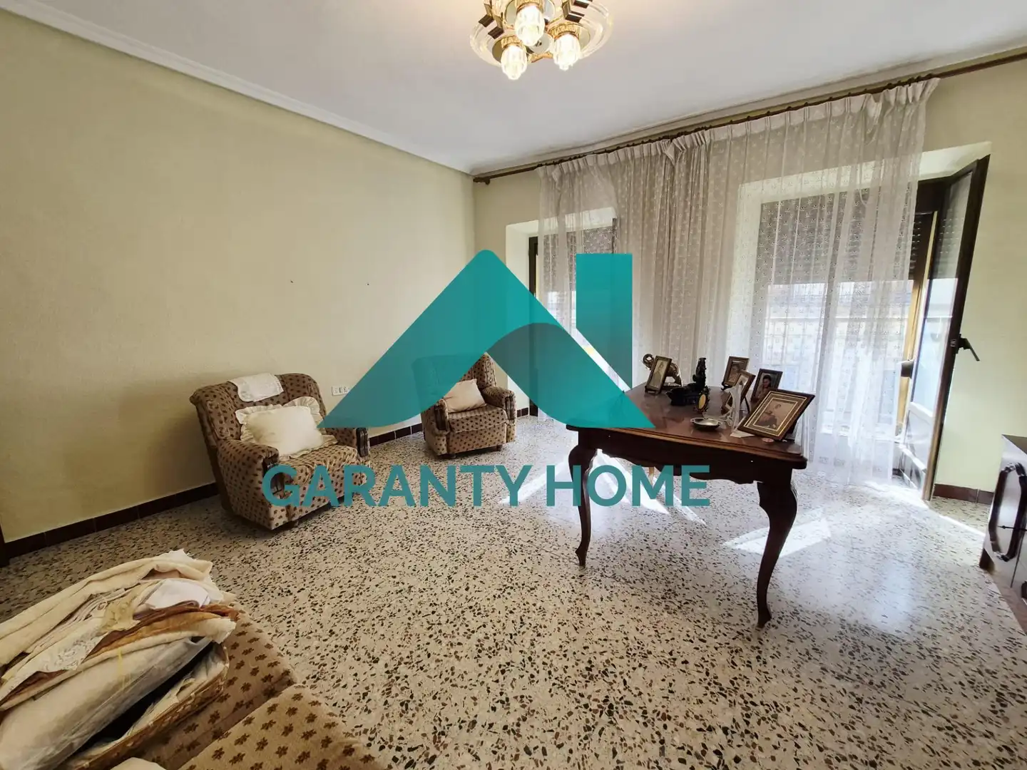 Sala de estar de Casa o chalet en venta en Arroyo de la Luz con Calefacción y Terraza