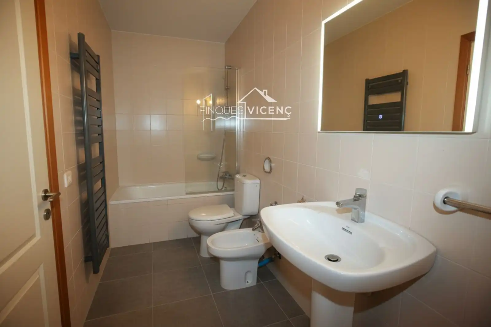 Ático con ascensor en venta en Angel Guimera, imagen 4