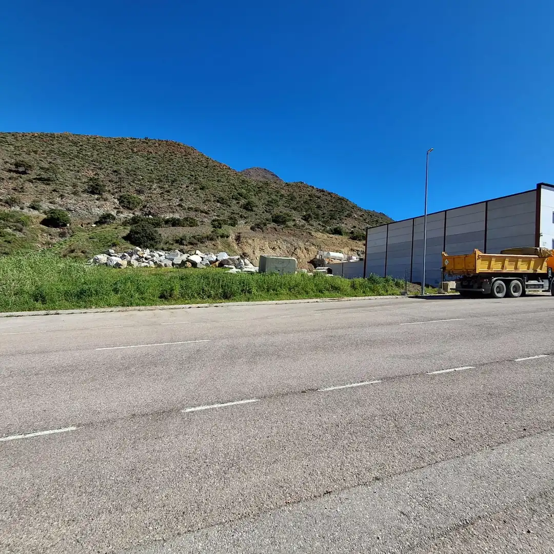 Außenansicht von Fabrik Grundstücke zum Verkauf in Casares