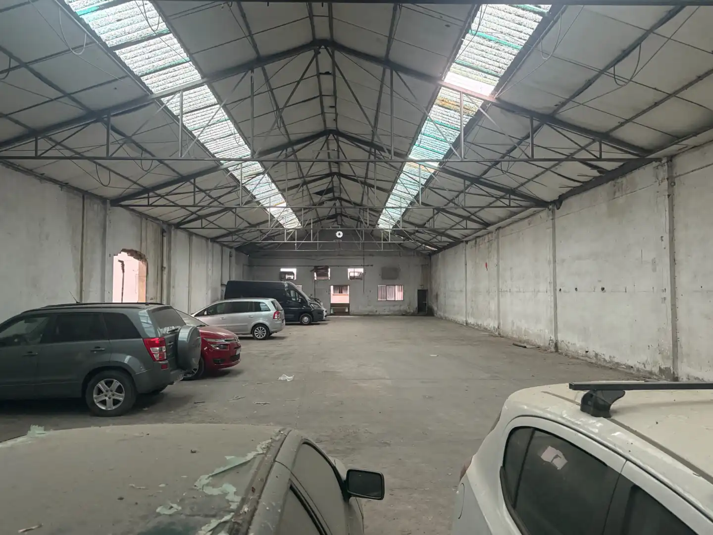 Parking de Nave industrial en venta en San Fernando de Henares con Alarma