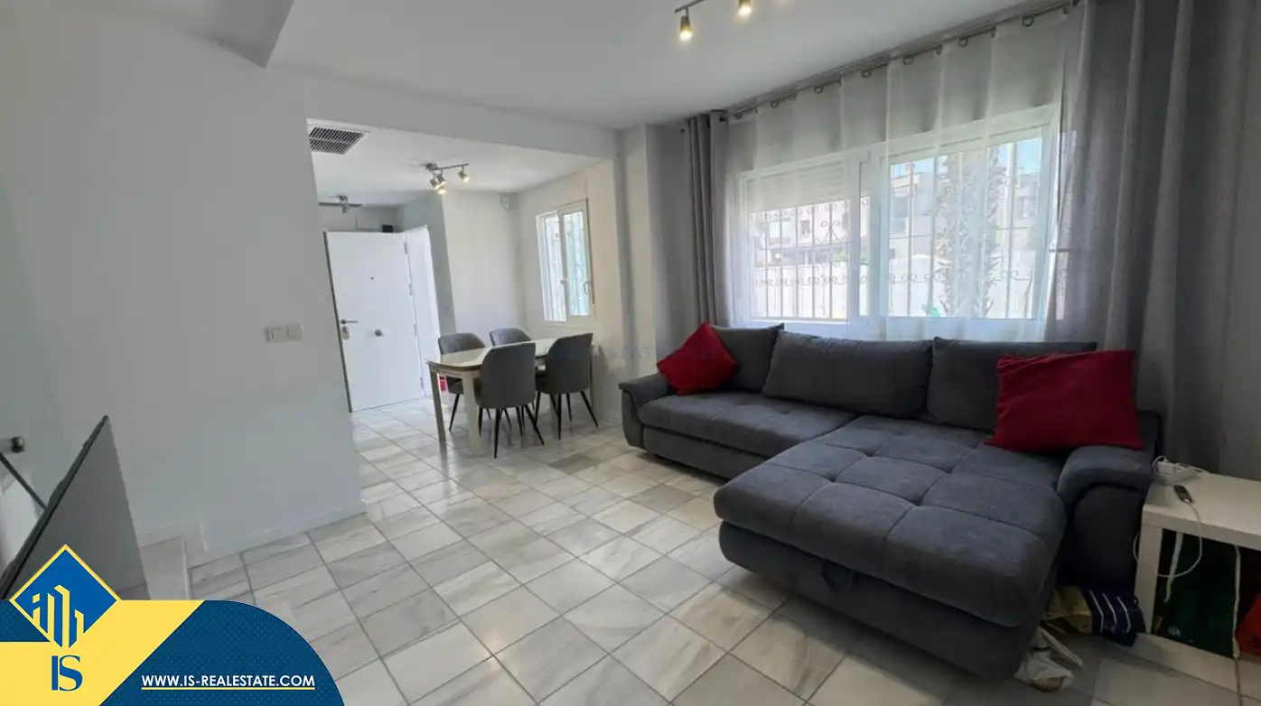 Adosado con piscina en venta en Nueva Torrevieja - Aguas Nuevas