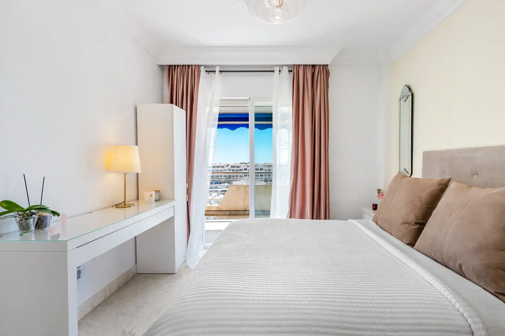 Apartament amb piscina en venda a Nueva Andalucía, imagen 7