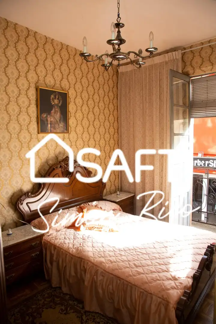Habitación de Casa adosada en venta en Bembibre