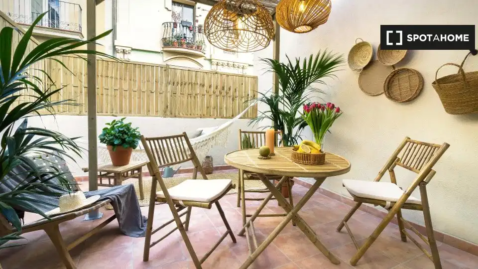 Terraza de Apartamento para compartir en Barcelona con Aire acondicionado, Calefacción y Terraza